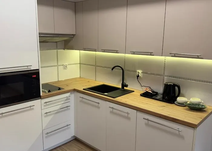 Leaf * فروتسواف