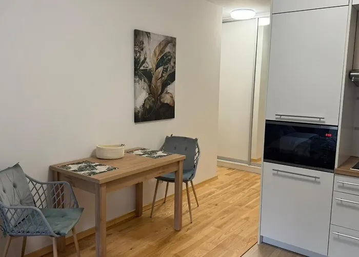 Leaf * فروتسواف